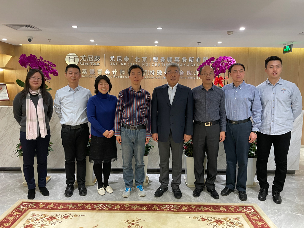 1614747137913877.jpg 前臺(tái)合影照片.jpg